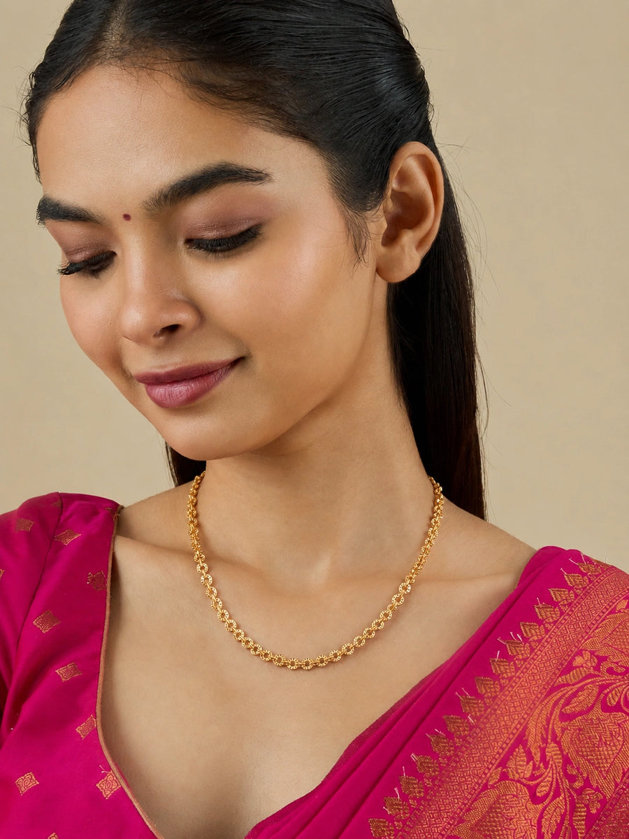 Luxury Textured 18K Gold-Plated Designer Chain Necklace for Women