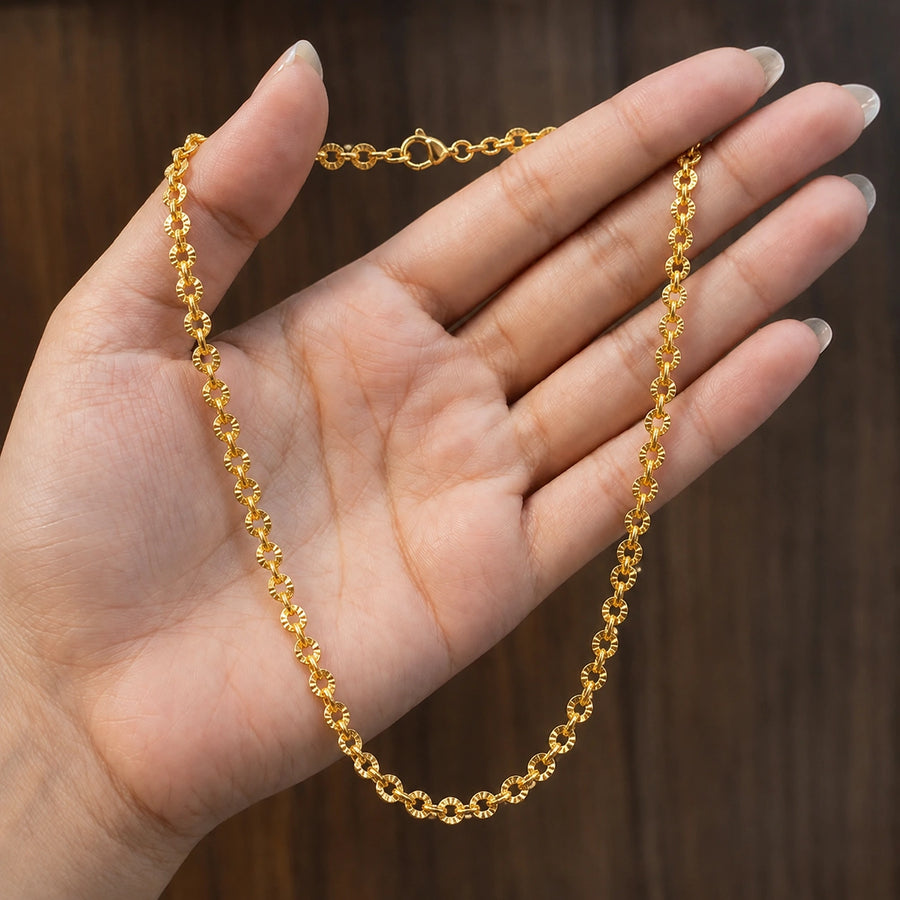 Luxury Textured 18K Gold-Plated Designer Chain Necklace for Women