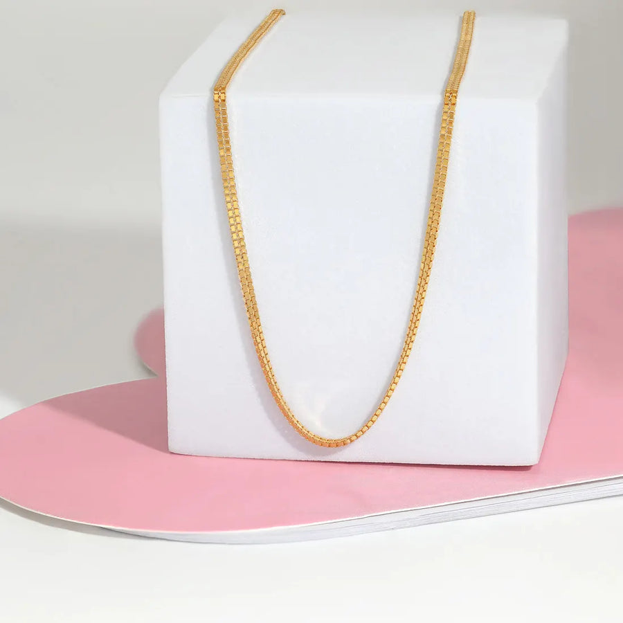 Classic Smooth Gold - Plated Chain with Secure Hook Lock For Women